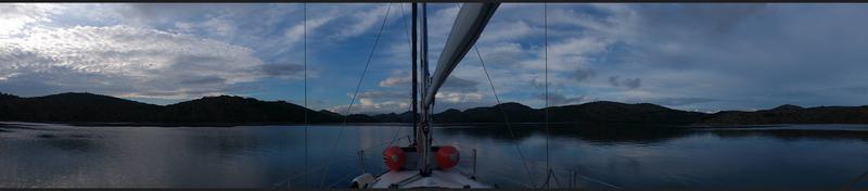Konoba Krsovica - Die Telašćica Bucht in der Abenddämmerung, kurz vor dem Bojenmanöver bei Goran`s Konoba. 