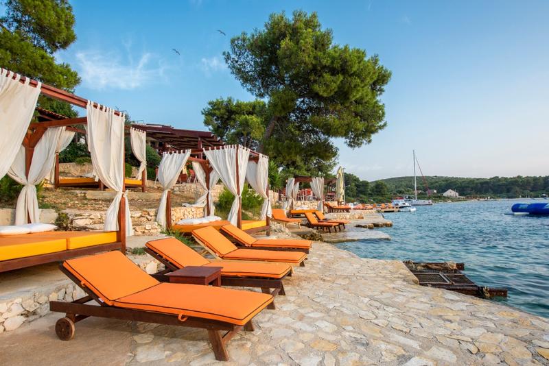 Antonio Patak Restaurant buoys