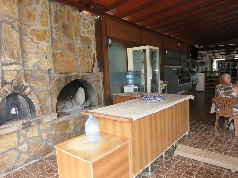 Deniz Restaurant & Bar