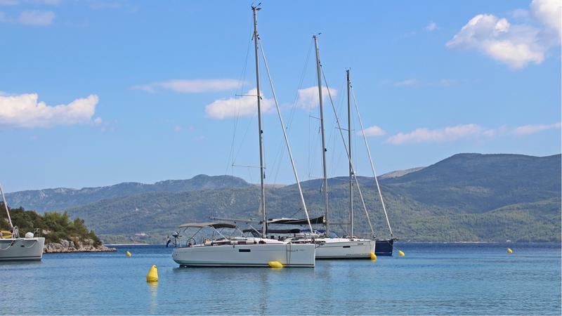 Stari Grad A Malo Stupisce