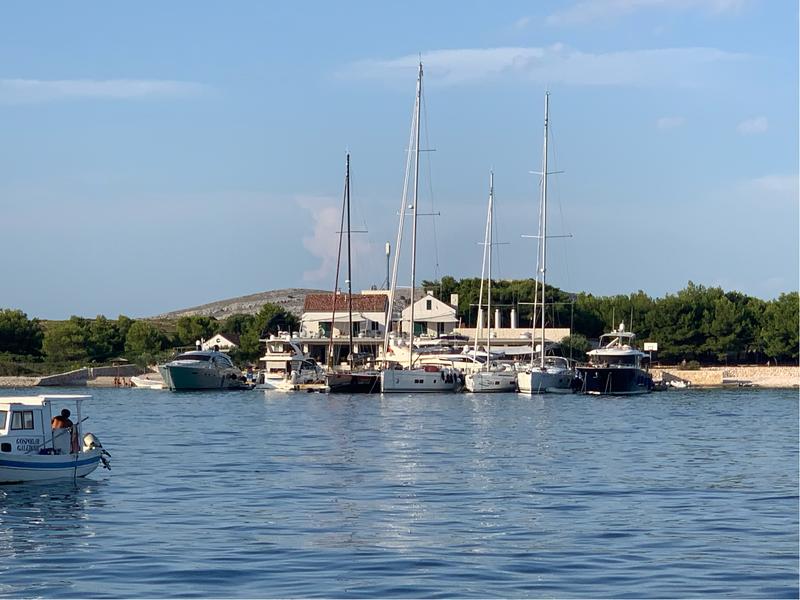Restaurant Zakan jetty