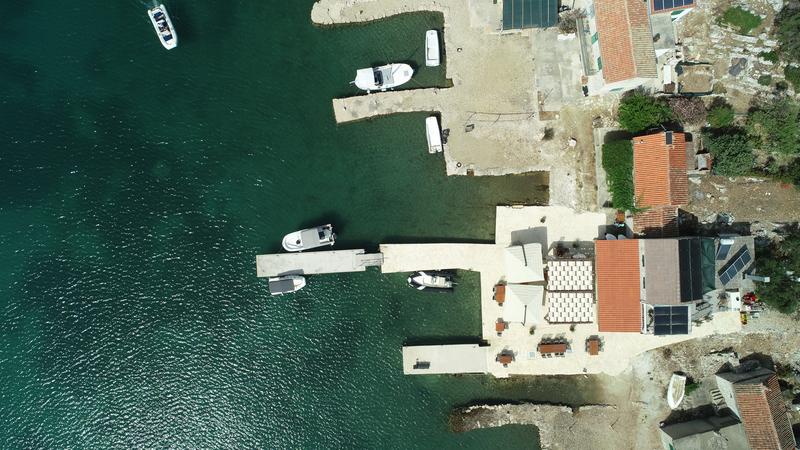 Konoba Larus buoy field