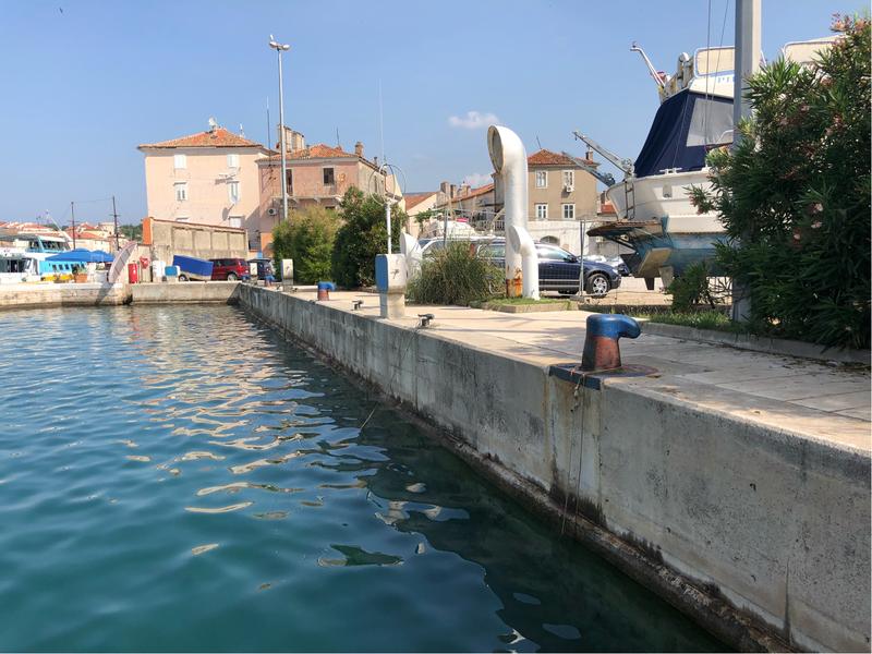 Cres Boatyard Marina