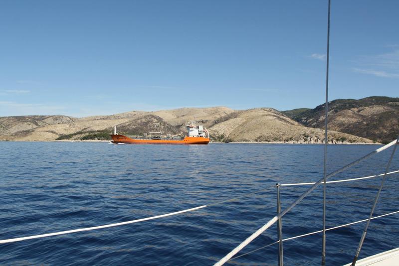 Blača - proceeding to the entrance of Blaca Bay