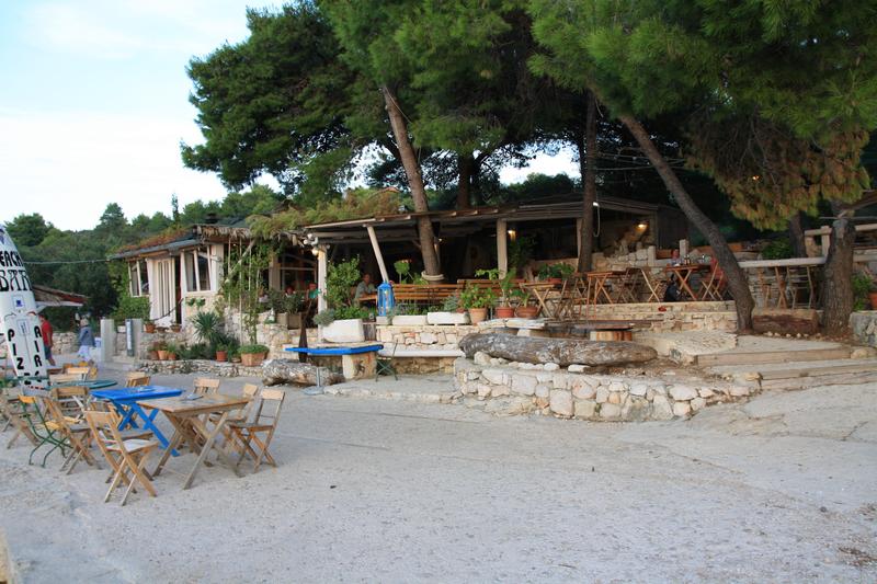 Cigrada Restaurant buoy field