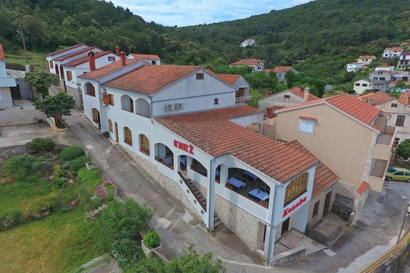 Restaurant Knez jetty