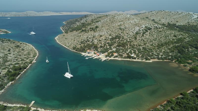Konoba Larus buoy field