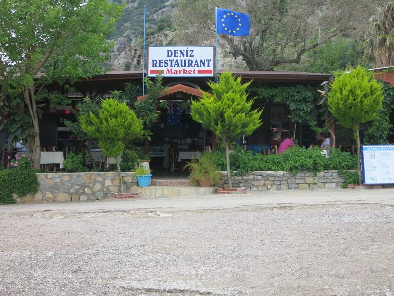Deniz Restaurant & Bar