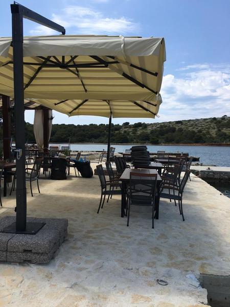 Konoba Larus buoy field