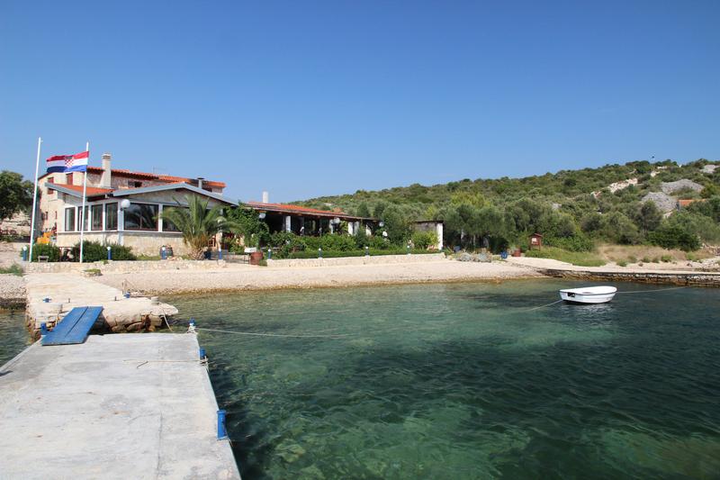 Konoba Zminjak jetty
