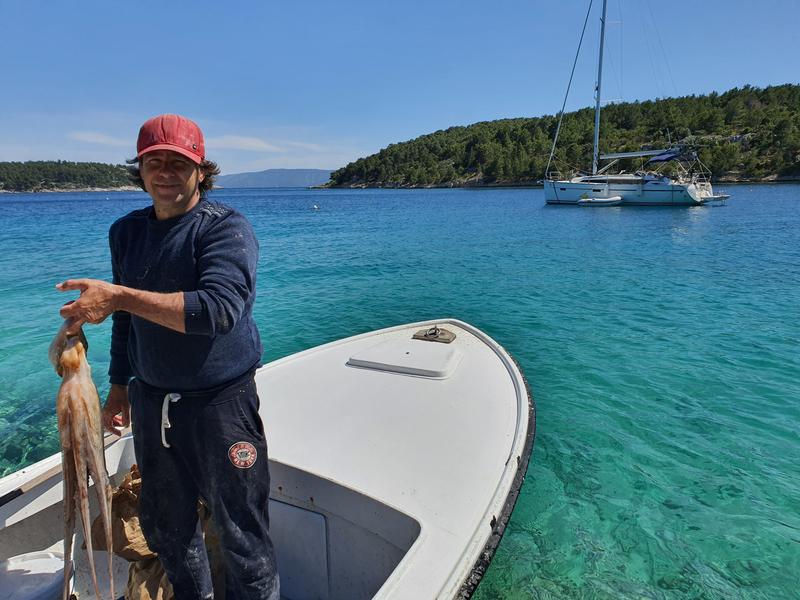 Konoba Familja buoys