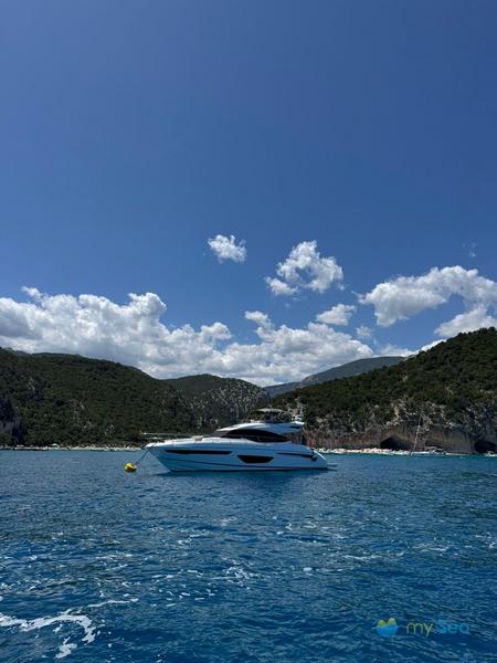 Cala Luna Mooring buoys