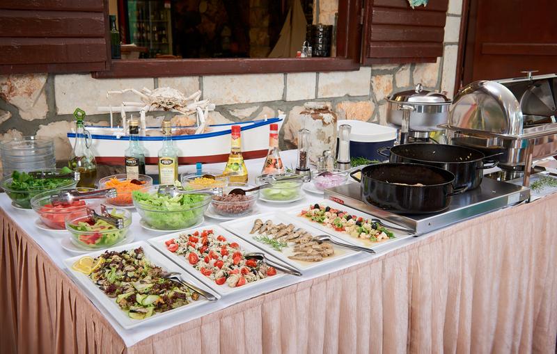 Restoran Villa Jagodna buoys