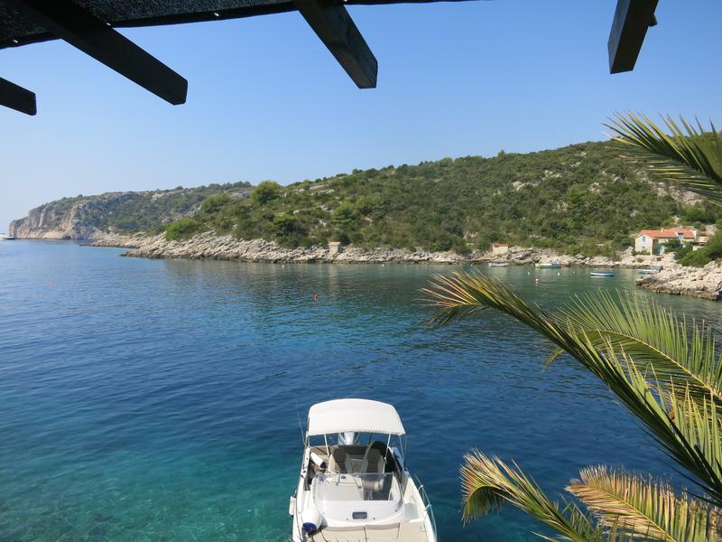 Lonely Paradise Restaurant Bojen