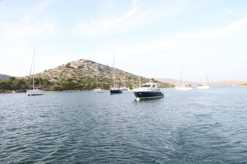 Konoba Larus buoy field