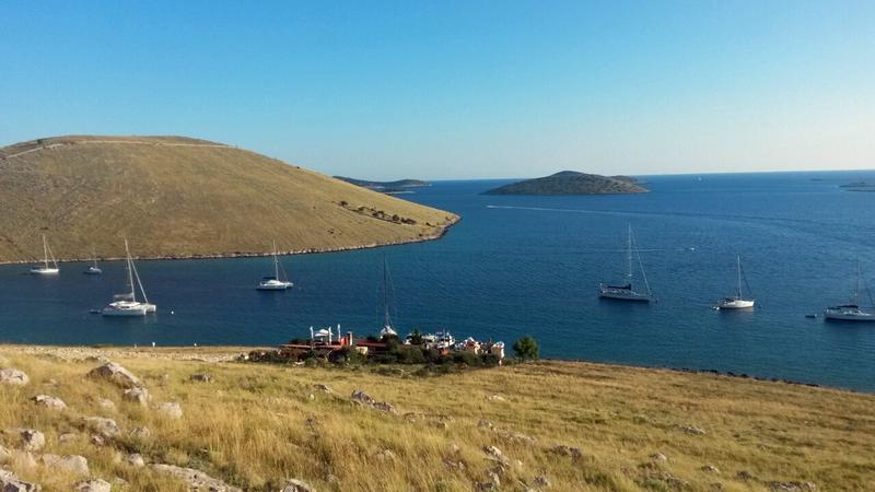 Core lounge bar & restaurant buoys