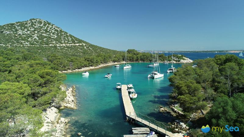 Zaklopica buoy field