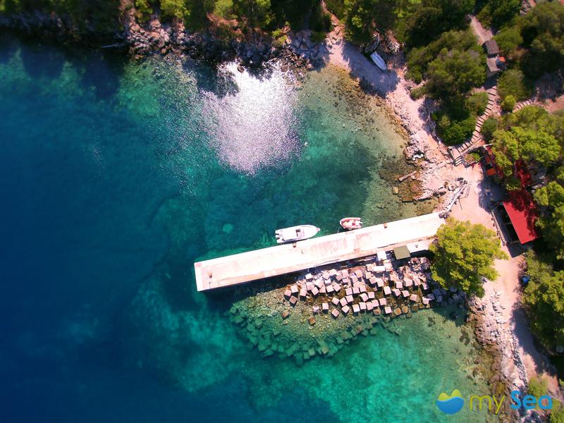 Konoba Mrčara jetty Lastovo