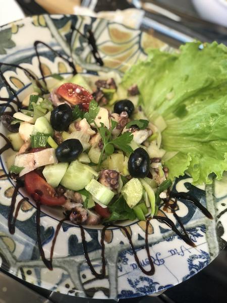 Konoba Familja buoys