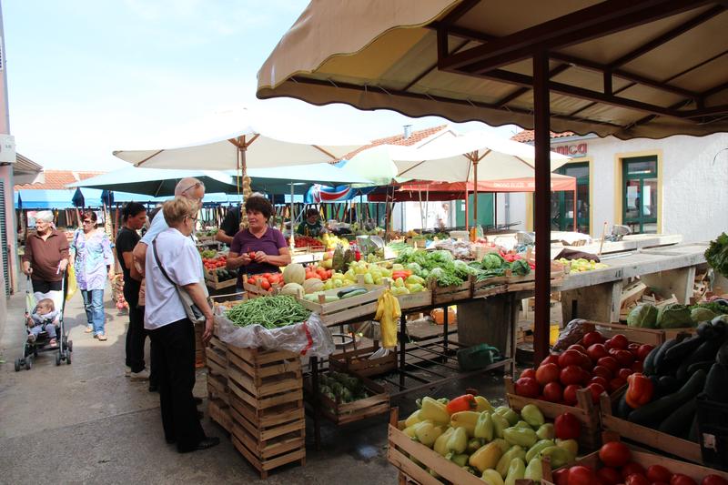 Farmers market in Biograd