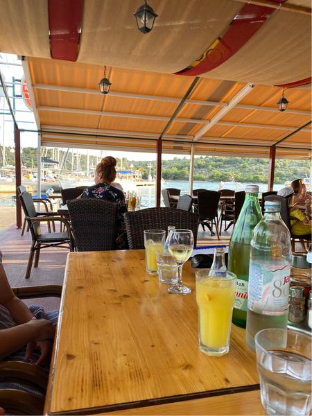 Konoba Neptun berths