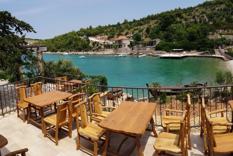 Konoba Arsenol Buoy field