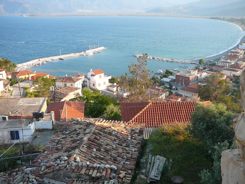 Astrous - Hafen von Astrous vom Kastellhügel aus gesehen