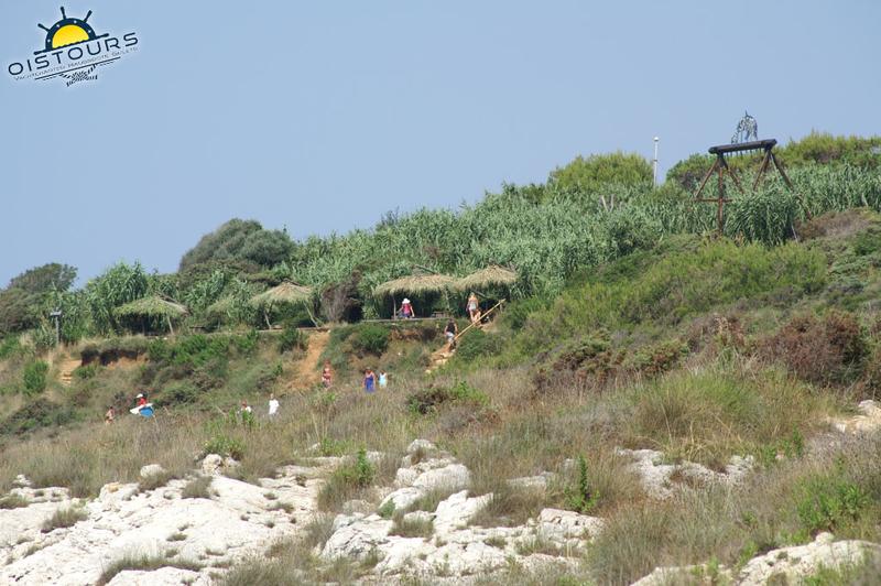 Safari Bar - Sitzgelegenheiten mit Strandblick.