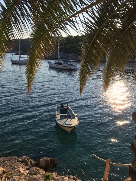 Lonely Paradise Restaurant Bojen