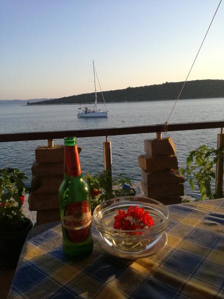 Konoba Landinić buoys