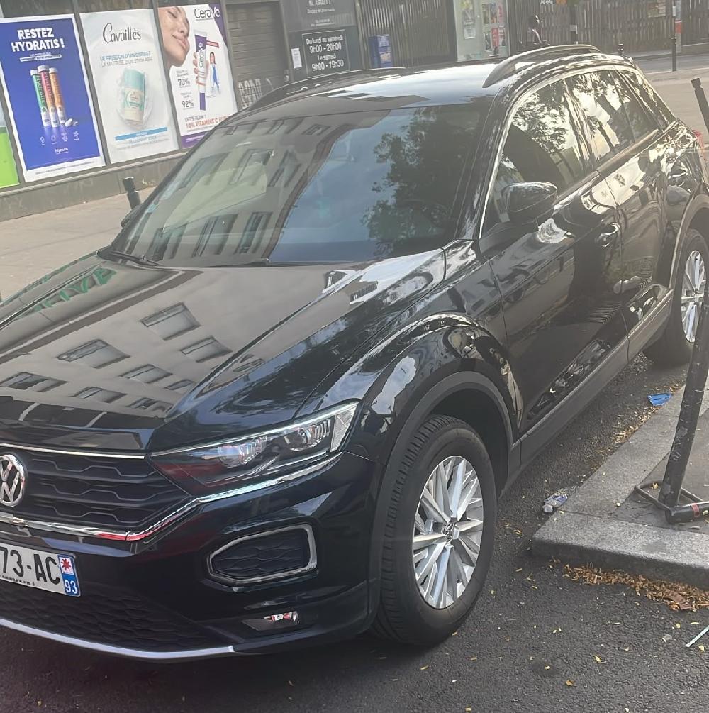 Volkswagen T-Roc (2018) — photo 2