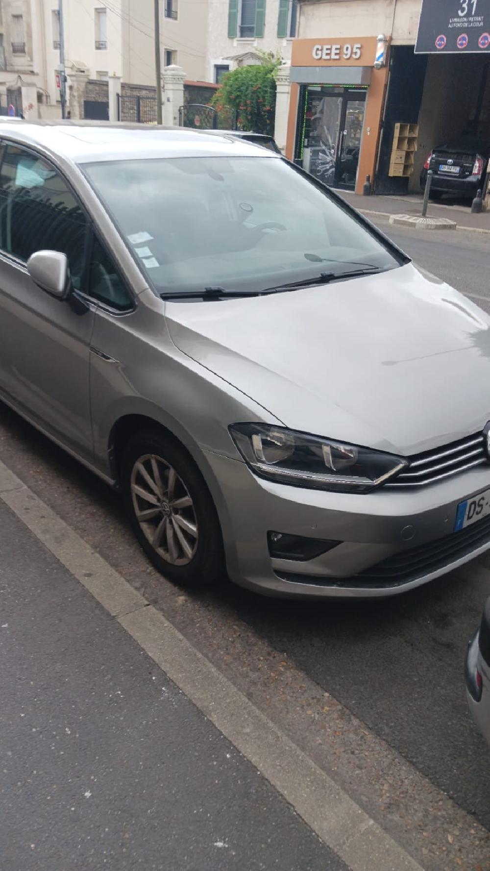 Volkswagen Golf Sportsvan (2015) — photo 2