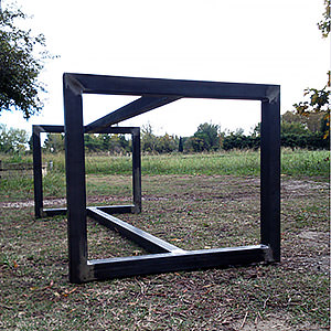 Pied table-tube-cube Mathieu