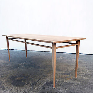 Table Shaker en chêne massif Stéphane