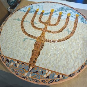 Réalisation particulière d'une mosaïque pour une Synagogue. Léonore