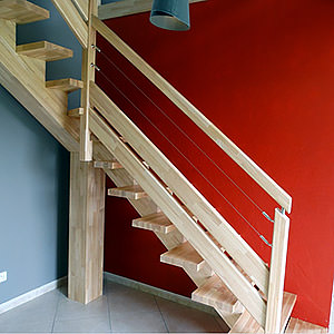 Escalier limon central 100% bois Emmanuel