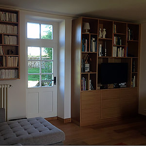 Bibliothèque et meuble TV sur mesure finition chêne Emmanuel