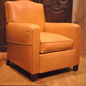 fauteuil club dossier moustache Dimitri