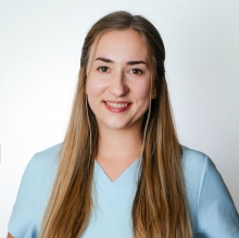 Zvětšit obrázek: Lenka Jeništová, zubař Praha