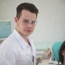 Zvětšit obrázek: Denis Kiričenko, zubař Slaný