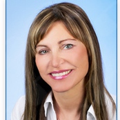 Zvětšit obrázek: Magda Rau, oční lékař Praha