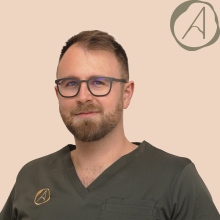 Zvětšit obrázek: Thomas Rozina, zubař Brno