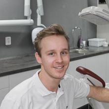 Zvětšit obrázek: Michal Koudelný, zubař Praha