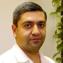 Zvětšit obrázek: Edgar Oganessian, zubař Praha