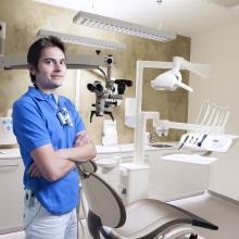 Zvětšit obrázek: Jakub Studený, zubař Praha