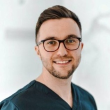 Powiększ obraz: Michał Badowski, stomatolog Wrocław