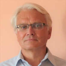 Powiększ obraz: Piotr Knast, chirurg plastyczny Wrocław