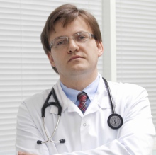 Powiększ obraz: Grzegorz Piotrowski, kardiolog Łódź