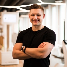 Powiększ obraz: Jakub Jedlikowski, fizjoterapeuta Kielce