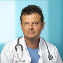 Powiększ obraz: Piotr Gross, chirurg Ostrów Wielkopolski